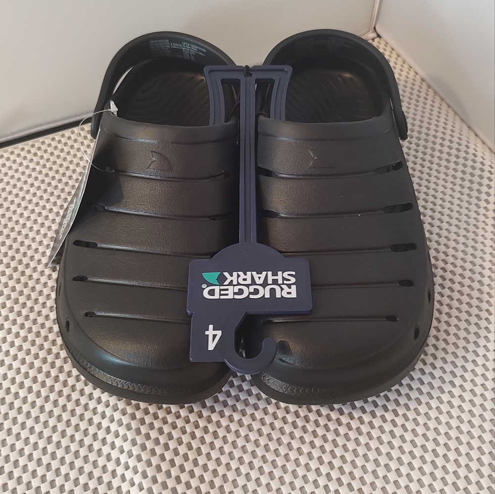 Rugged Shark Boys Size 4 Eva Clogs Black NWT